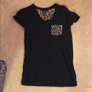 Rue 21 Cheetah print pocket tee